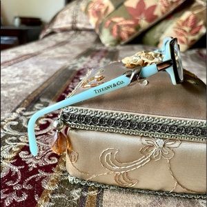 🌹Tiffany & Co. eyeglasses- FRAMES ONLY AS LENS HAVE PRESCRIPTION. EUC.